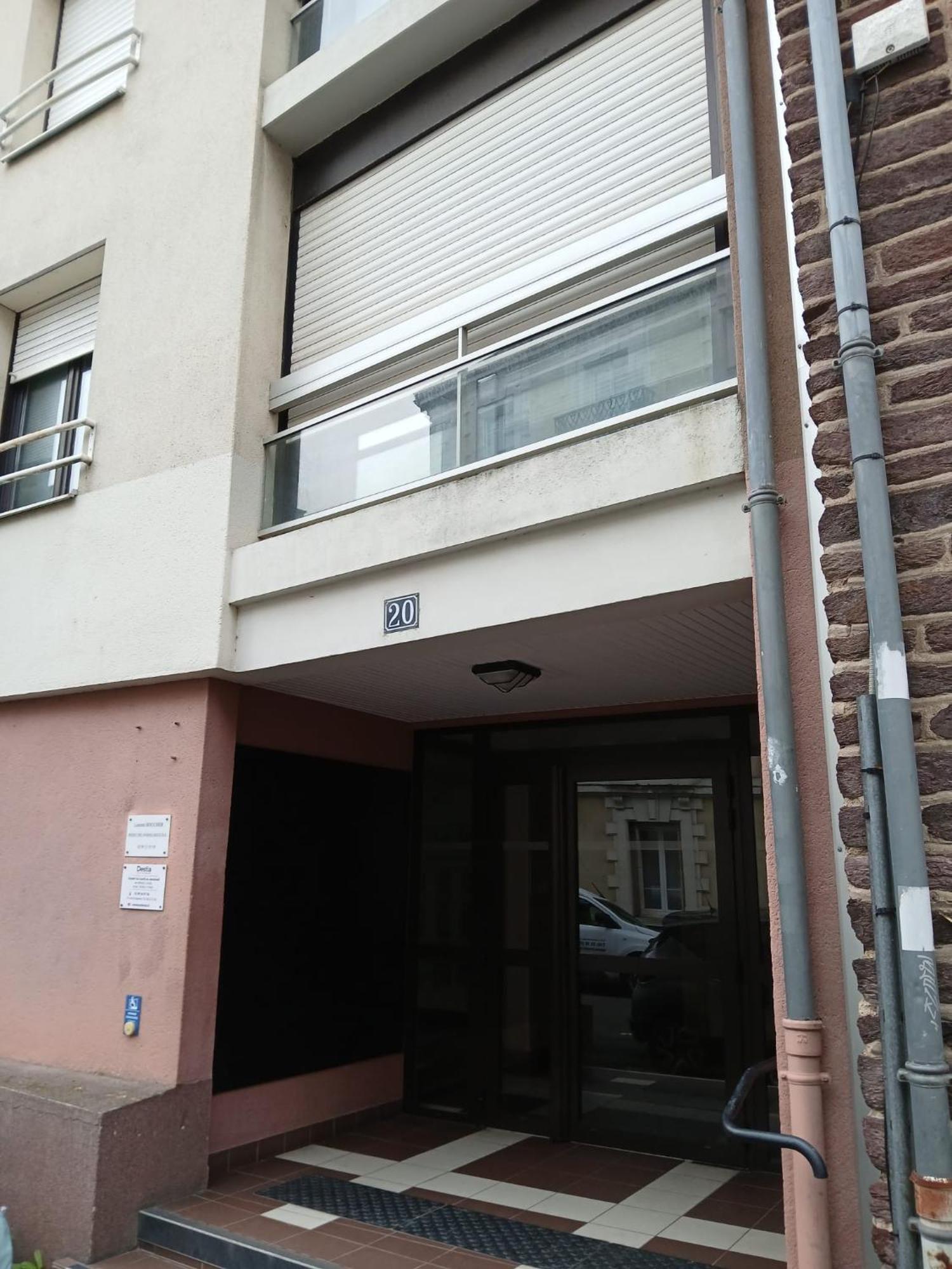 T2 Neuf En Plein Coeur De Rennes Au Bord De La Vilaine Buitenkant foto